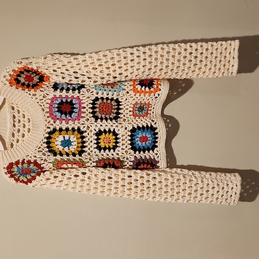 ❤️ NWOT! DEBUT CROCHETED CROPPED PATCHWORK SWEATE… - image 1